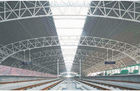 Китай Полуфабрикат самомоднейшие промышленные стальные здания, ферменная конструкция пробки железнодорожного вокзала широкой пяди завод